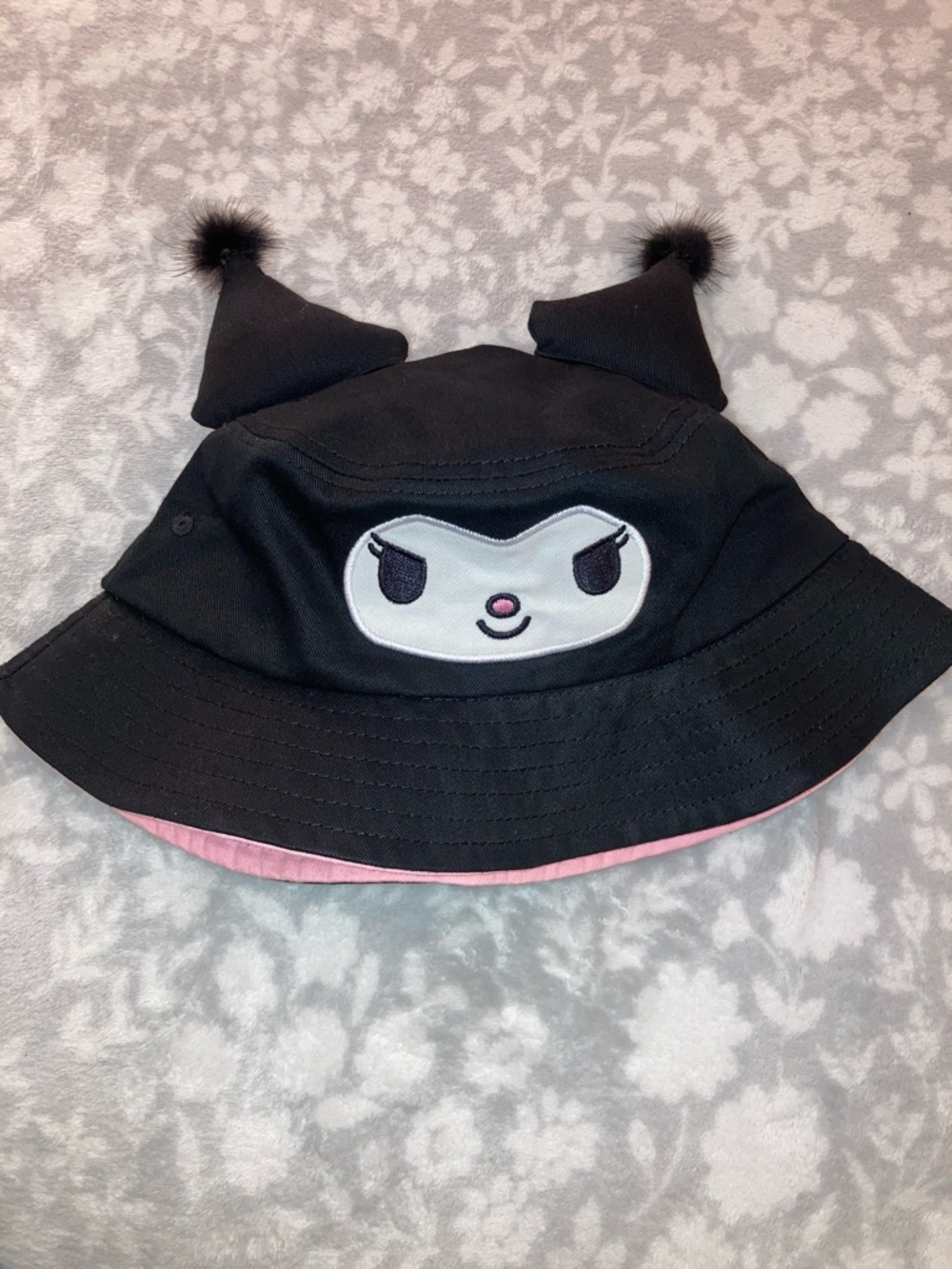 Sanrio Kuromi bucket hat NWOT, unisex